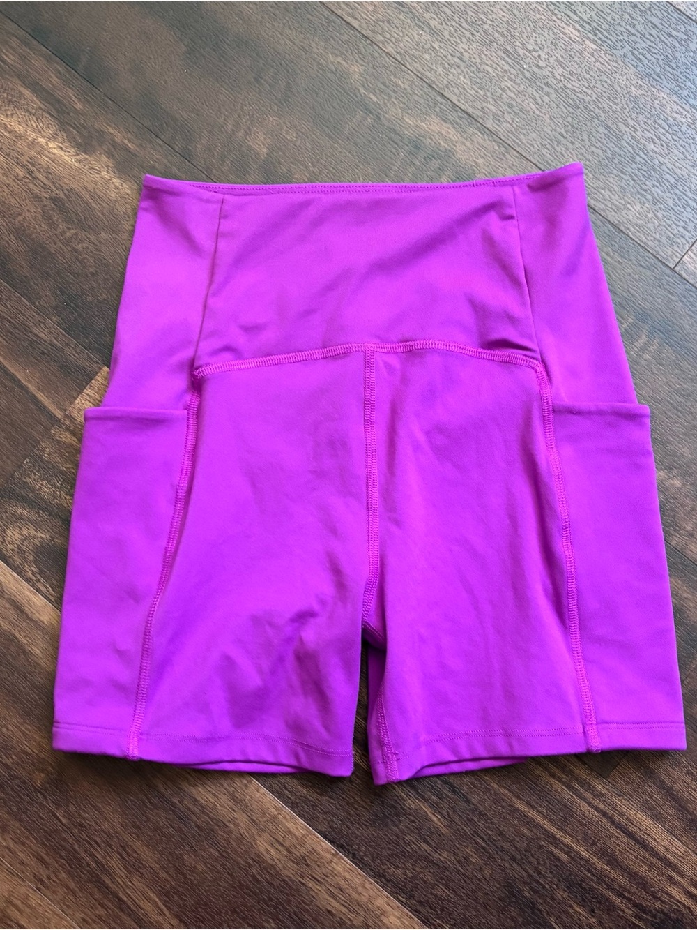 Beyond Yoga Powerbeyond Strive Pocket Biker Shorts purple size M *read